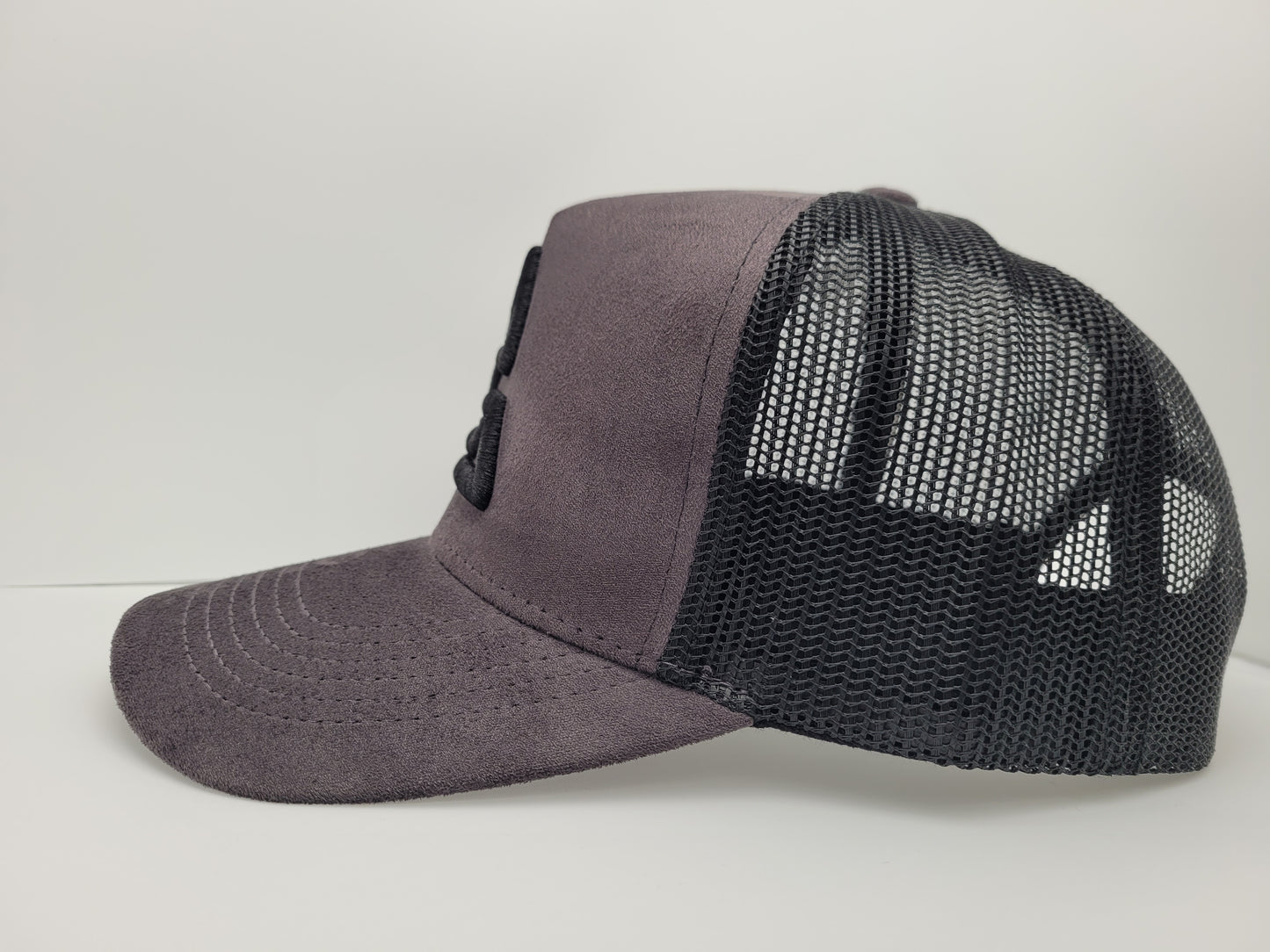 PREMIUM QUALITY SEUDE TRUKER HAT