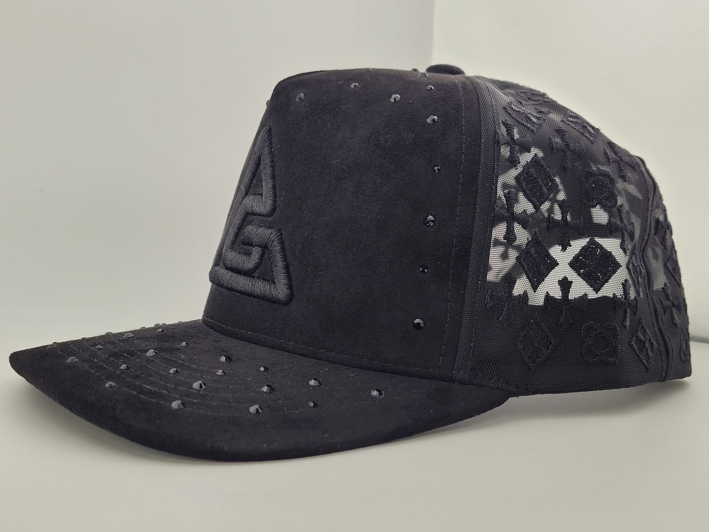 snapback hat OUTGOING STYLE,  by GIL LEGION